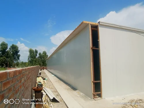 Prefabricated buildings and PUF panels
